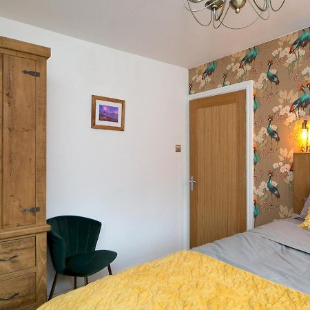 Pass The Keys Modern Coastal Home In Bull Bay Amlwch Екстериор снимка