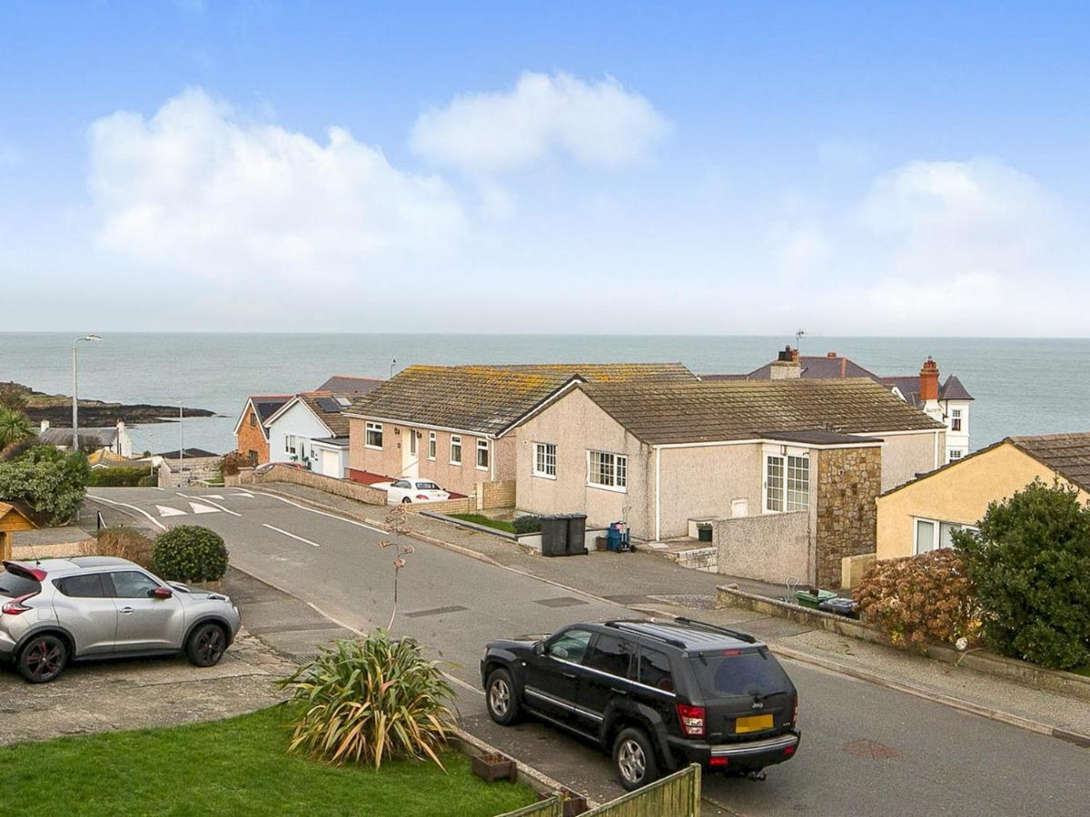Pass The Keys Modern Coastal Home In Bull Bay Amlwch Екстериор снимка