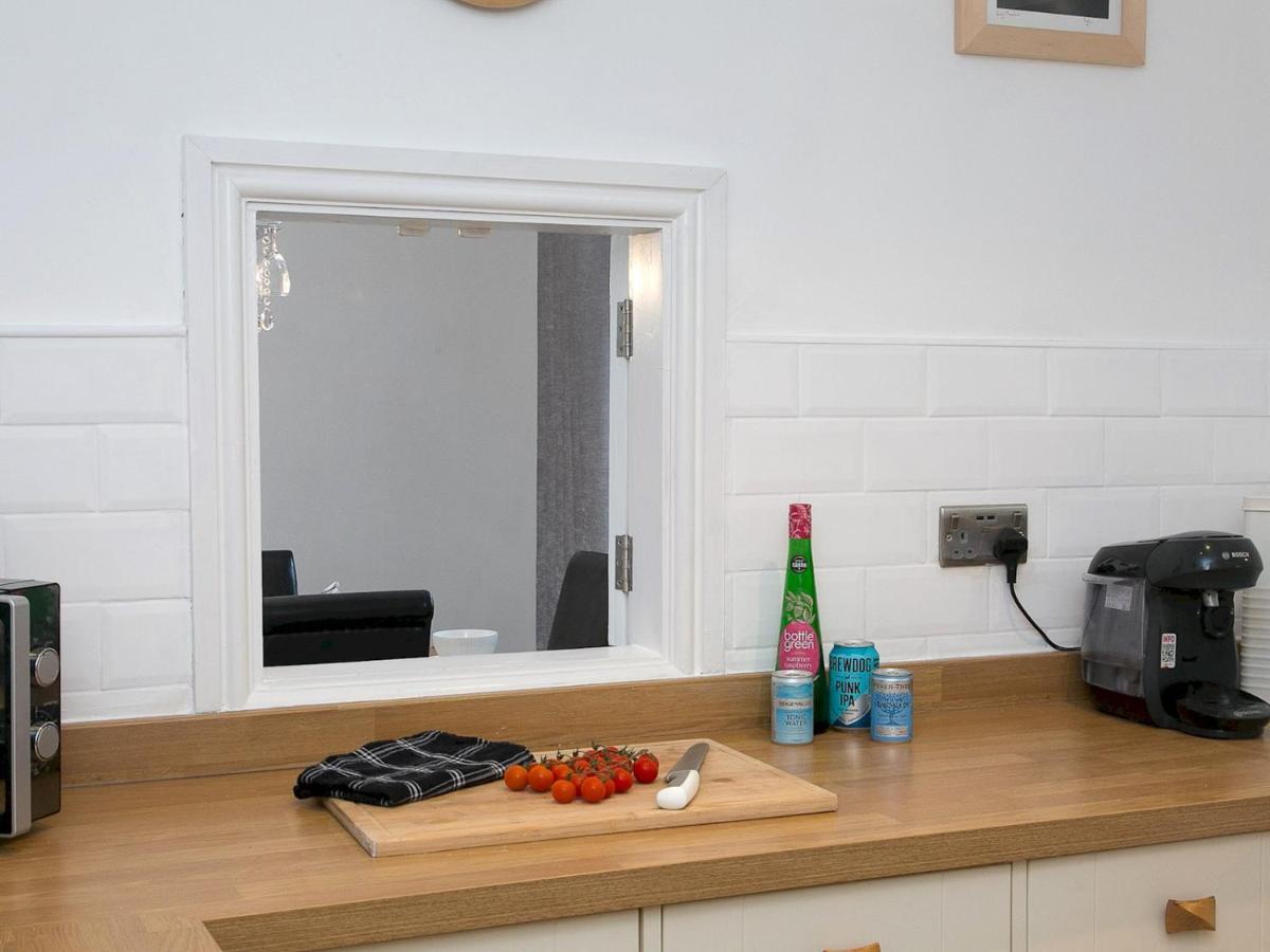 Pass The Keys Modern Coastal Home In Bull Bay Amlwch Екстериор снимка