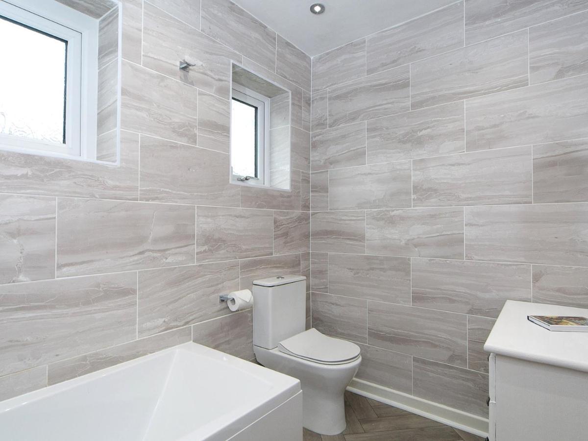 Pass The Keys Modern Coastal Home In Bull Bay Amlwch Екстериор снимка