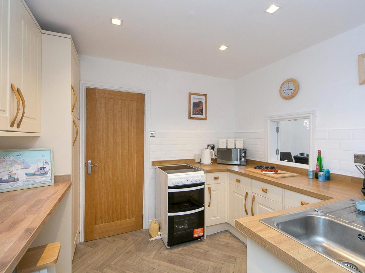 Pass The Keys Modern Coastal Home In Bull Bay Amlwch Екстериор снимка