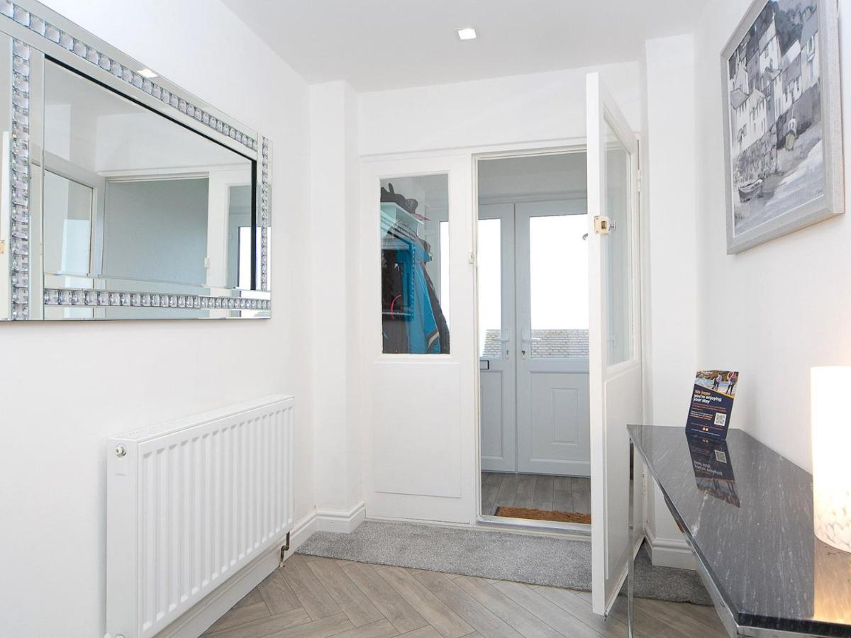 Pass The Keys Modern Coastal Home In Bull Bay Amlwch Екстериор снимка